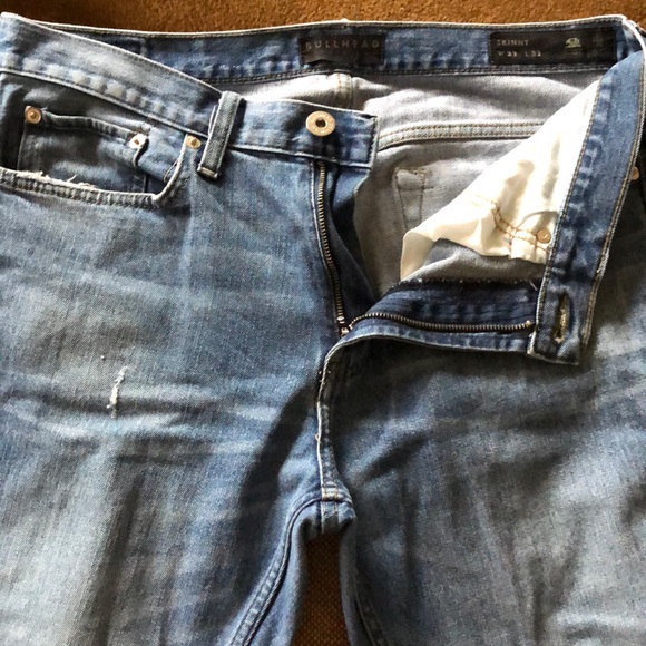 Bullhead Jeans - Picture 2 of 3